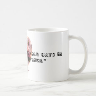 Het beste wat je in het leven vasthoudt is elkaar. koffiemok