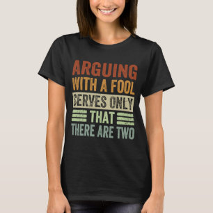 Het beweren met een wolkenserven slechts dat er tw t-shirt