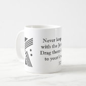 Het bijhouden van de Mok van de Joneses Gift (Voorkant links)