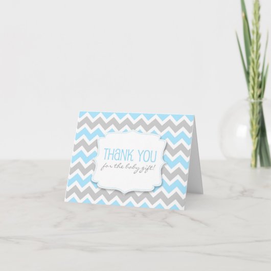 Het blauwe Grijze Baby shower van de Chevron dankt Bedankkaart (Voorkant)