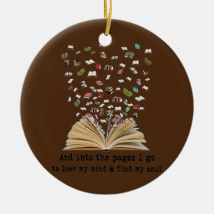 Het boek van het lezen en in de pagina's die ik ga keramisch ornament