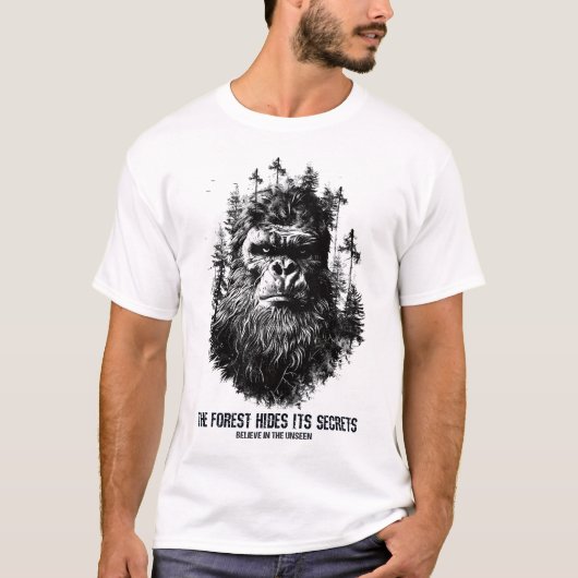 Het bos verbergt zijn geheimen -  Bigfoot T-shirt (Voorkant)