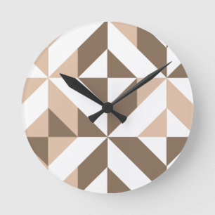 Het bruine Beige Geometrische Patroon van de Kubus Ronde Klok