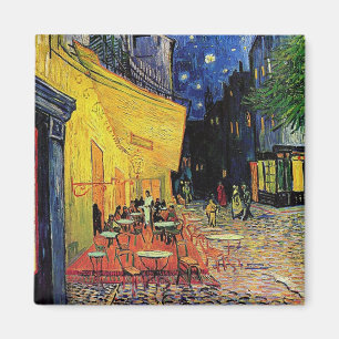 Het café terrace in het forum in Arles, op Magneet