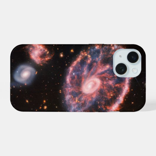 Het Cartwheel-sterrenstelsel en de bijbehorende st iPhone 15 Case (Achterkant horizontaal)