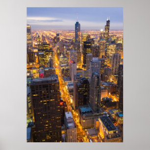 Het centrum van Chicago skyline bij schemering Poster