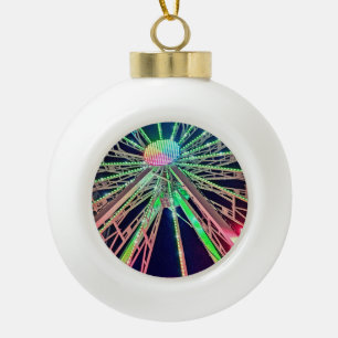 Het centrum van het reuzenrad keramische bal ornament