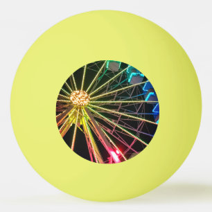 Het centrum van het reuzenrad pingpongbal
