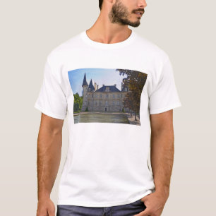 Het Chateau Pichon Longueville Baron en vijver T-shirt