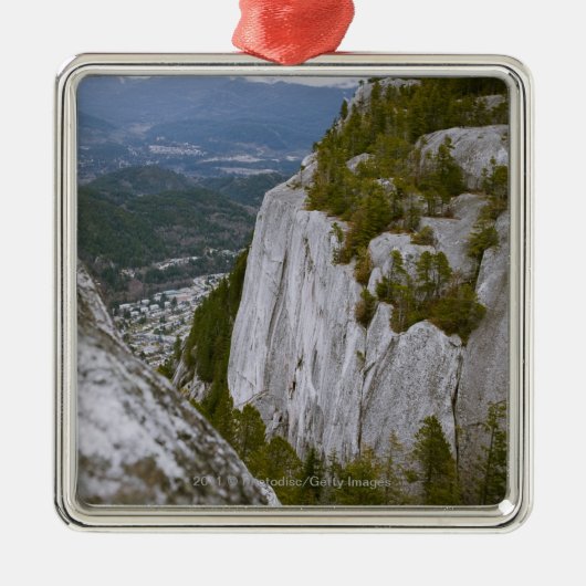 Het "Chief" Arial-Uitzicht in Squamish Metalen Ornament (Voorkant)