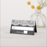 Het Collectie Chalkboard en Lace Wedding Plaatskaartje<br><div class="desc">Vier in stijl met deze krijtbord- en kantstijl trouwplaatskaarten. Overeenkomende bruidsartikelen zijn te vinden in het collectie.</div>
