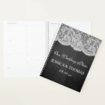 Het Collectie Chalkboard en Lace Wedding Planner<br><div class="desc">Maak je klaar voor je grote dag in stijl met deze elegante en zeer trendy weddingplanner. Het ontwerp is gemakkelijk te personaliseren met uw eigen namen en trouwdatum en u kunt al uw ontwerpideeën, belangrijke huwelijksinformatie en veel veiliger samen in deze gepersonaliseerde planner houden. Overeenkomende bruidsartikelen zijn te vinden in...</div>