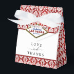 Het Collectie Glitter Damask Las Vegas Wedding Bedankdoosjes<br><div class="desc">Vier in stijl met deze moderne en zeer trendy Las Vegas bruiloft gunstboxen. Het ontwerp is gemakkelijk te personaliseren met uw eigen formulering en uw familie en vrienden zullen blij zijn wanneer ze deze fantastische gunst dozen ontvangen. Overeenkomende objecten vindt u in de collectie.</div>