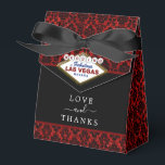Het Collectie Glitter Damask Las Vegas Wedding Bedankdoosjes<br><div class="desc">Vier in stijl met deze moderne en zeer trendy Las Vegas bruiloft gunstboxen. Het ontwerp is gemakkelijk te personaliseren met uw eigen formulering en uw familie en vrienden zullen blij zijn wanneer ze deze fantastische gunst dozen ontvangen. Overeenkomende objecten vindt u in de collectie.</div>