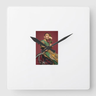 Het collectie staat voor de eclectische geest van vierkante klok