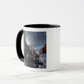 Het concept van de diepgravende botenteller van de mok (Voorkant links)