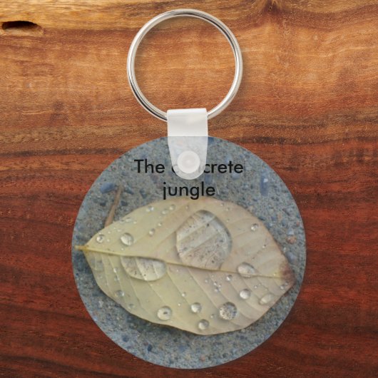 het concrete oerwoud sleutelhanger (Voorkant)