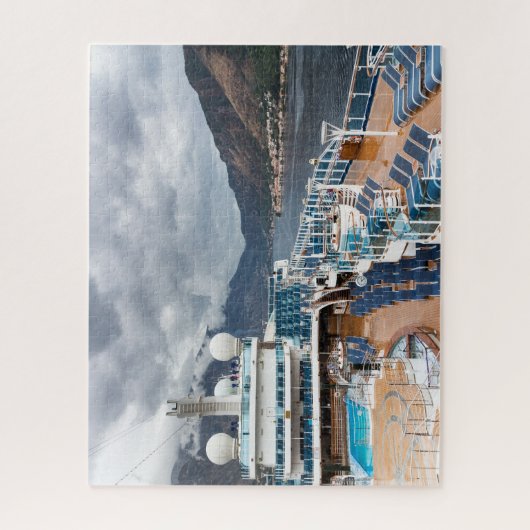 Het cruiseschip Royal Princessin de baai van Kotor Legpuzzel (Verticaal)