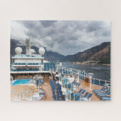 Het cruiseschip Royal Princessin de baai van Kotor Legpuzzel (Horizontaal)