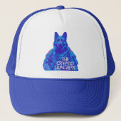 Het Cryptid Huntress Dogman Trucker Pet (Voorkant)