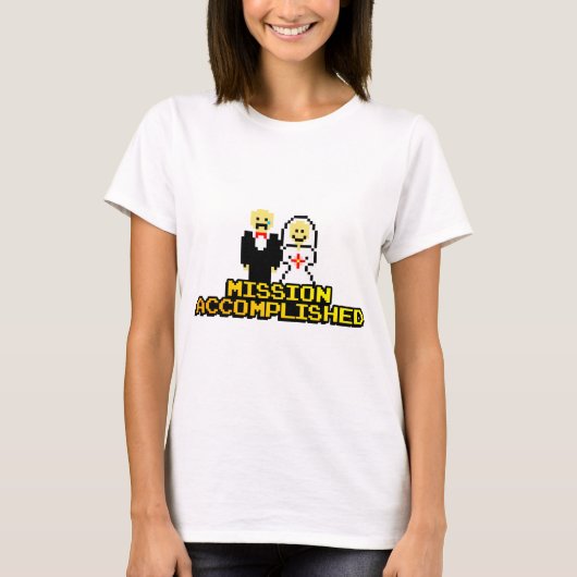 Het "Dienstreizen voltooid" huwelijk (met 8 bits) T-shirt (Voorkant)