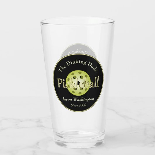 Het Dinking Duo of Dude Pickleball Ball Pint Bier Glas (Achterkant)