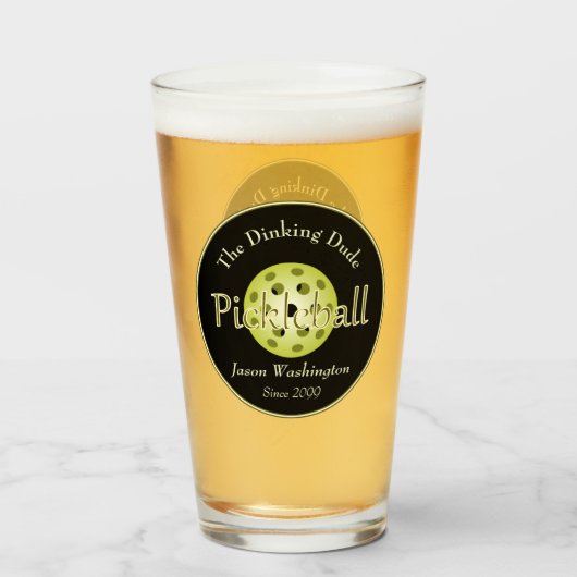 Het Dinking Duo of Dude Pickleball Ball Pint Bier Glas (Voorkant gevuld)