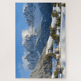 Het dorp Dolomites in de sneeuw in de winter Legpuzzel