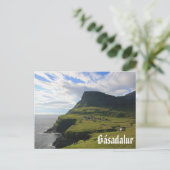 Het dorp Gásadalur in de Faeröer: Briefkaart (Staand voorkant)