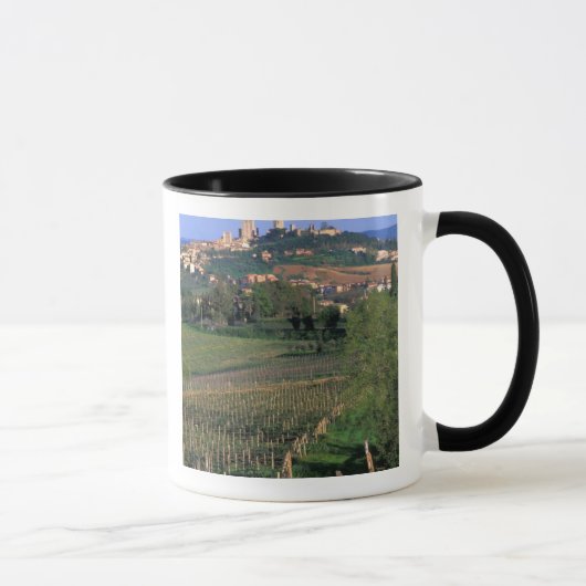 Het dorp San Gimignano ligt in de glooiende Mok (Rechts)