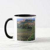 Het dorp San Gimignano ligt in de glooiende Mok (Links)