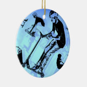 Het draait allemaal om de scooter. - Scooter Trick Keramisch Ornament (Rechts)