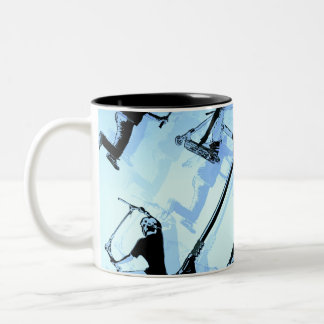 Het draait allemaal om de scooter. - Scooter Trick Tweekleurige Koffiemok