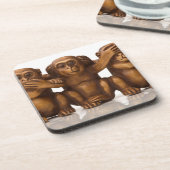 Het dragen van drie houten apen bier onderzetter (Linkerzijde)