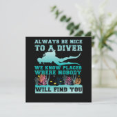 Het duiken van scuba is altijd aardig voor een dui kaart (Staand voorkant)