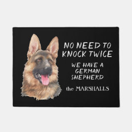 Het Duitse Shepherd-portret hoeft niet tweemaal te Deurmat