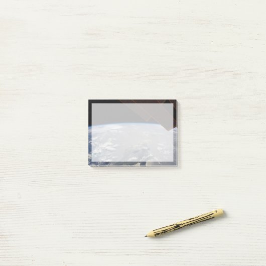Het eiland Hispaniola met Sunglin Post-it® Notes (Op bureau)
