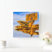 Het einde van de weg vierkante klok (Huis)