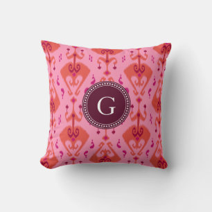 Het elegante girly roze monogram van het ikat kussen