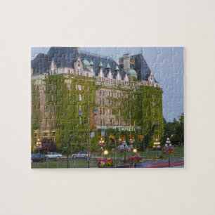 Het Empress Hotel in de binnenhaven in Legpuzzel