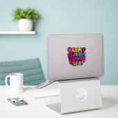 Het enige wat ik nodig heb is Zee-54801 Sticker (Laptop op bureau)