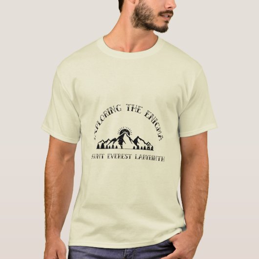 Het Enigma Mount Everest Labyrint verkennen T-shirt (Voorkant)