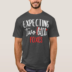 Het eten van twee kleine foes Funny Pregnancy Twin T-shirt