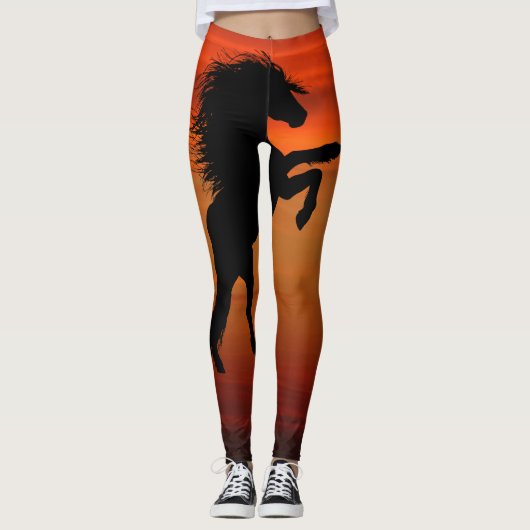 Het fokken van zwarte paarden op de Fiery Sunset Leggings (Voorkant)