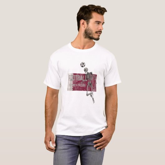 Het Football van de voetballer voorbij een passie  T-shirt (Voorkant volledig)