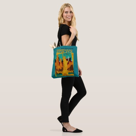 Het Friend September Magazine van de getuige Tote Bag (Op model)