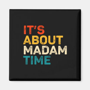 Het gaat over de verkiezing van Madam Time Kamala Magneet