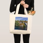 Het Gebladerte van de herfst rond Meer Minnewaska Grote Tote Bag (Voorkant (product))