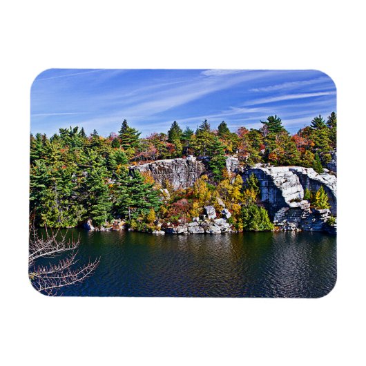Het Gebladerte van de herfst rond Meer Minnewaska Magneet (Horizontaal)