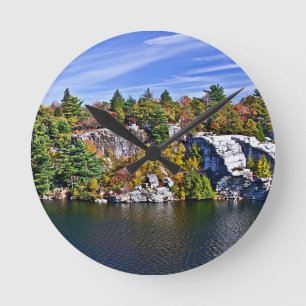Het Gebladerte van de herfst rond Meer Minnewaska Ronde Klok
